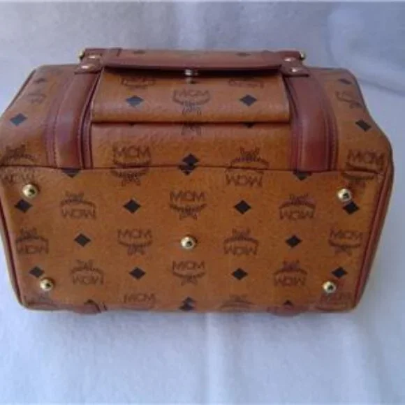 AUTHENTIC MCM COGNAC SIGNATURE LEATHER SMALL SATCHEL WITH KEYCHAIN EUC - Picture 5 of 16